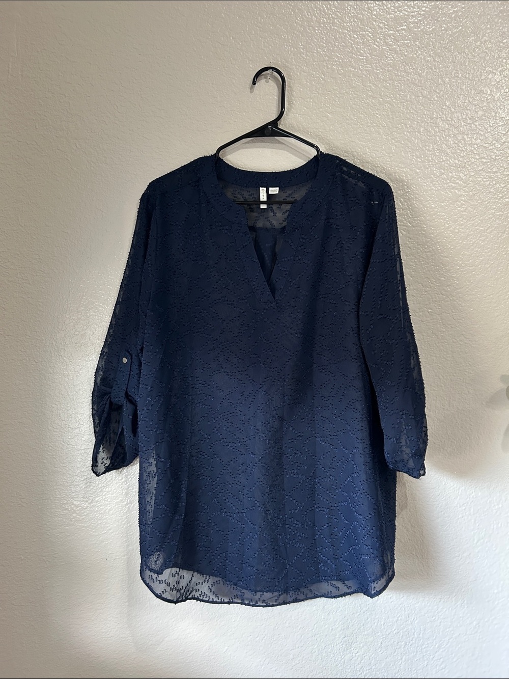 C EST 1946 Navy Textured Split-Neck Sheer Women's Blouse Plus Sz 14/16W